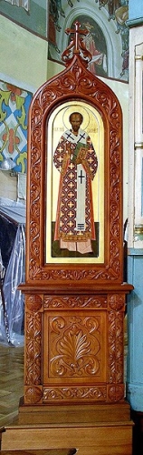 Church kiots: Hierarch carved icon case (kiot)